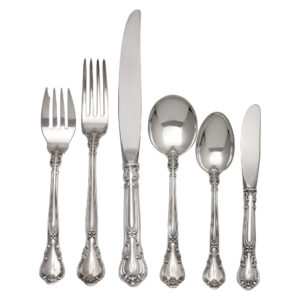 "CHANTILLY" sterling silver flatware set patented in 1895 by Gorham- 6 x 12 + 4 Serving pieces. Over 2200 grams sterling silver.