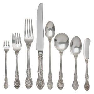 KING EDWARD Sterling Silver Flatware set patented in 1936 by Gorham- 8 Place setting for 10 + 5 Serving Pieces. Over 4100 grams sterling silver.