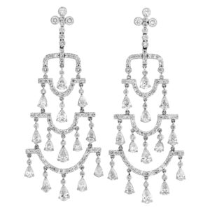 Chandalier diamond earrings in 18k white gold
